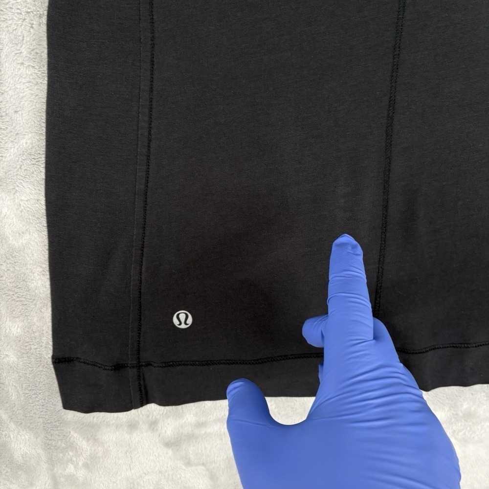 Lululemon Black Short Sleeve T-Shirt Size 6 Top Logo Pima Cotton Spandex DEFECTS - Picture 5 of 11